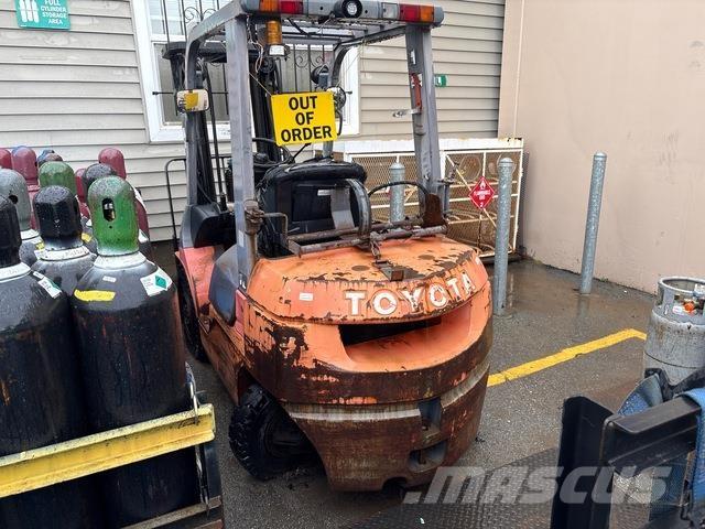 Toyota 7FGU25 Gaffeltrucker - Annet