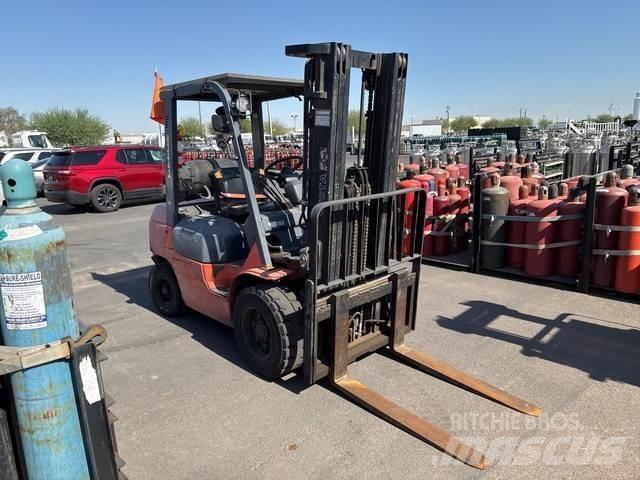 Toyota 7FGU30 Anlegg - Annet