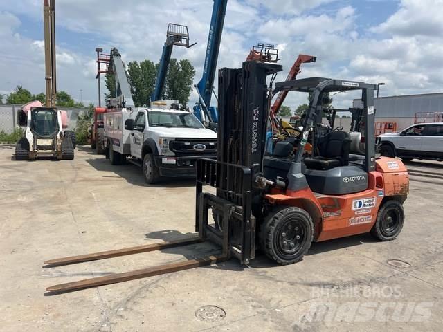 Toyota 7FGU35 Anlegg - Annet