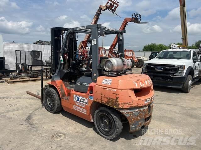 Toyota 7FGU35 Anlegg - Annet
