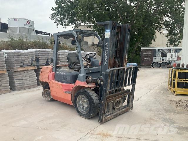Toyota 7FGU35 Anlegg - Annet