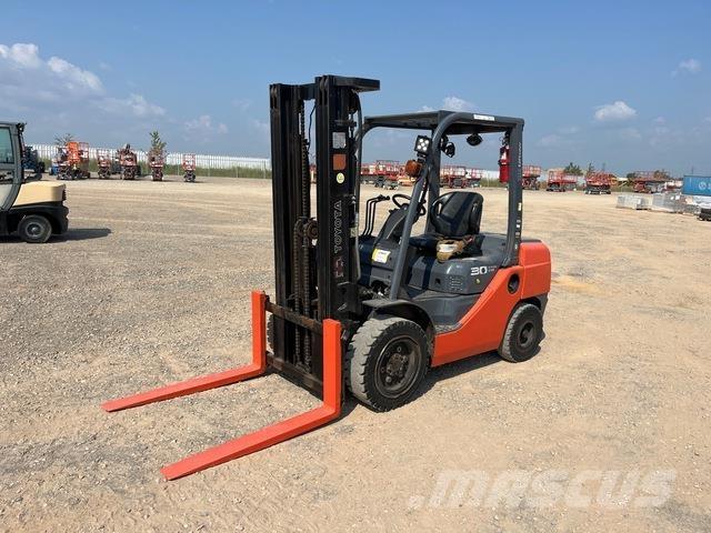 Toyota 8DFU30 Anlegg - Annet
