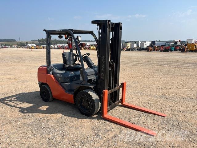 Toyota 8DFU30 Anlegg - Annet