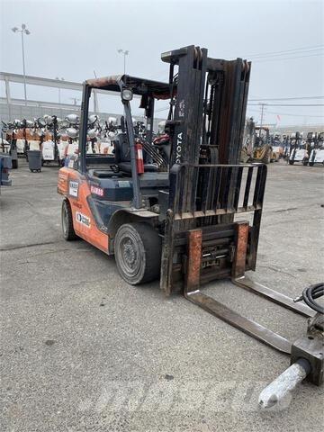 Toyota 8FD35U Gaffeltrucker - Annet