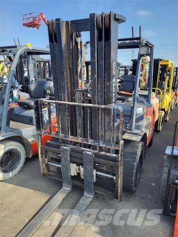 Toyota 8FD45U Gaffeltrucker - Annet