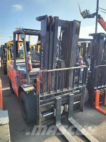 Toyota 8FD45U Gaffeltrucker - Annet