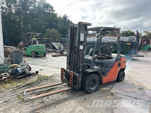 Toyota 8FDU25 Gaffeltrucker - Annet