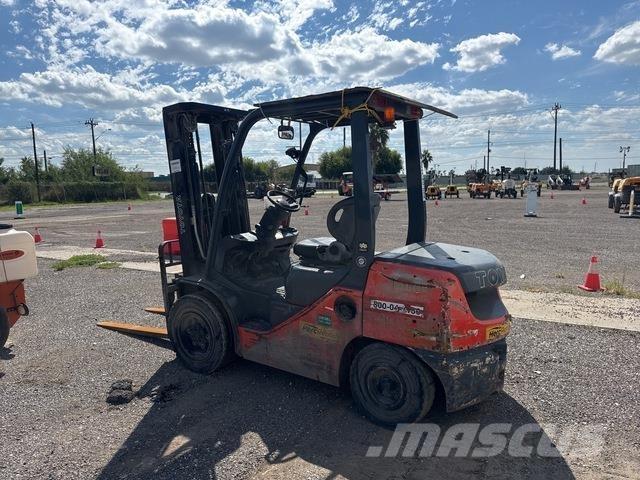 Toyota 8FDU30 Gaffeltrucker - Annet