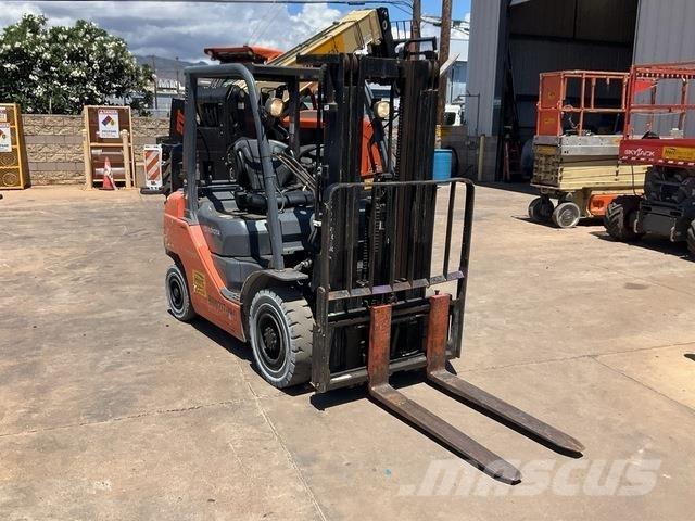 Toyota 8FGU25 Gaffeltrucker - Annet