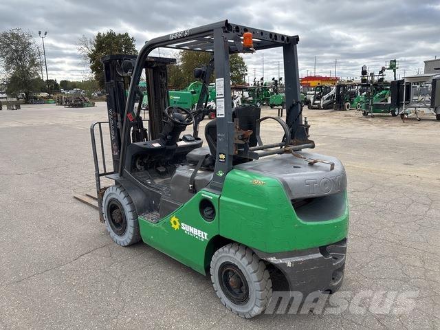 Toyota 8FGU25 Gaffeltrucker - Annet