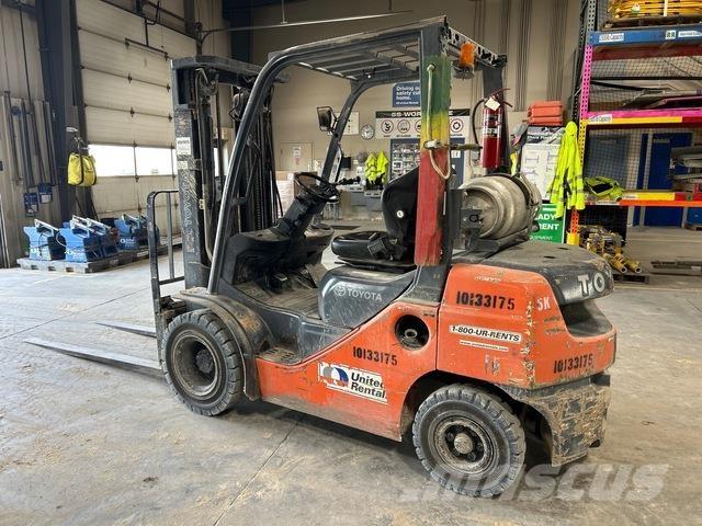 Toyota 8FGU25 Gaffeltrucker - Annet