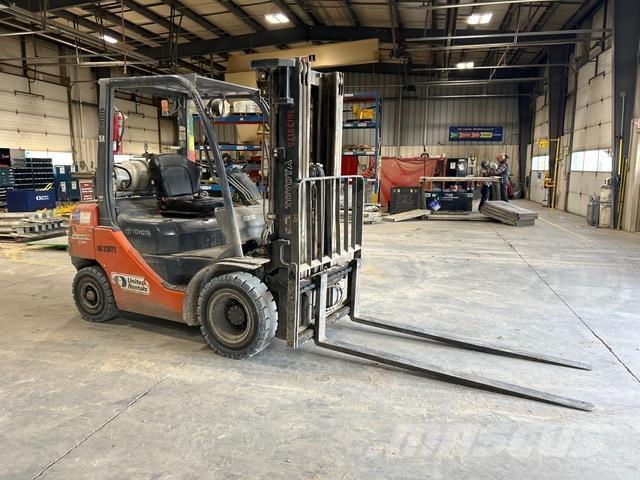 Toyota 8FGU25 Gaffeltrucker - Annet