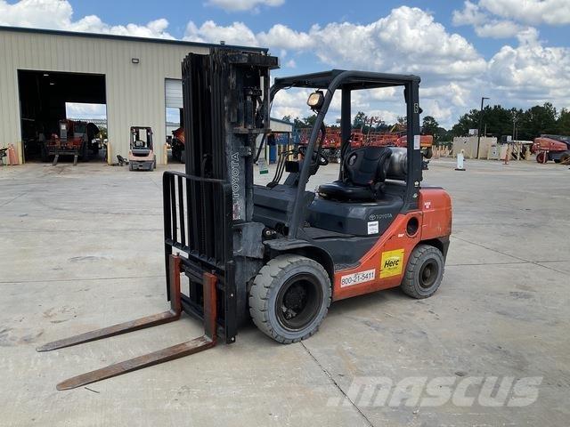 Toyota 8FGU30 Gaffeltrucker - Annet