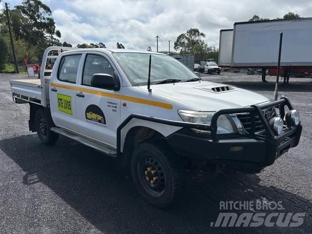 Toyota HiLux Pickup/planbiler