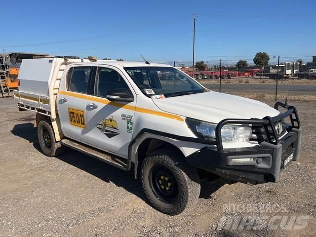 Toyota Hilux Pickup/planbiler