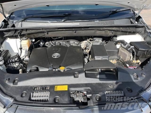 Toyota Kluger Personbiler