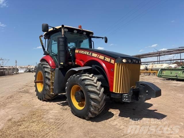 Versatile 260 Traktorer