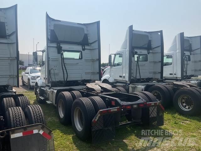 Volvo VNL 300 Trekkvogner