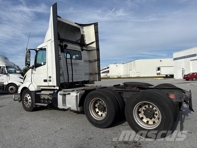 Volvo VNL 300 Trekkvogner