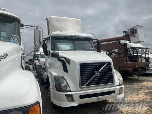 Volvo VNL64 Trekkvogner