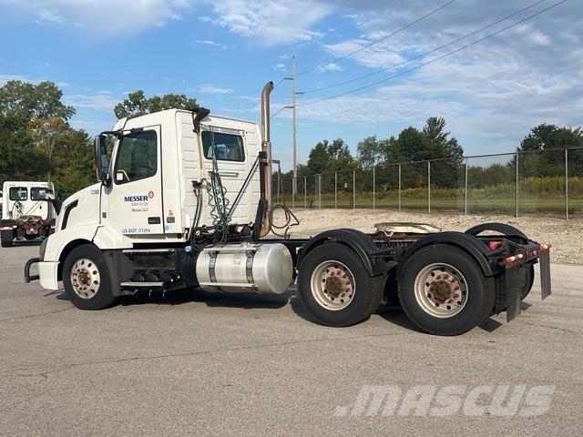Volvo VNL64T Trekkvogner