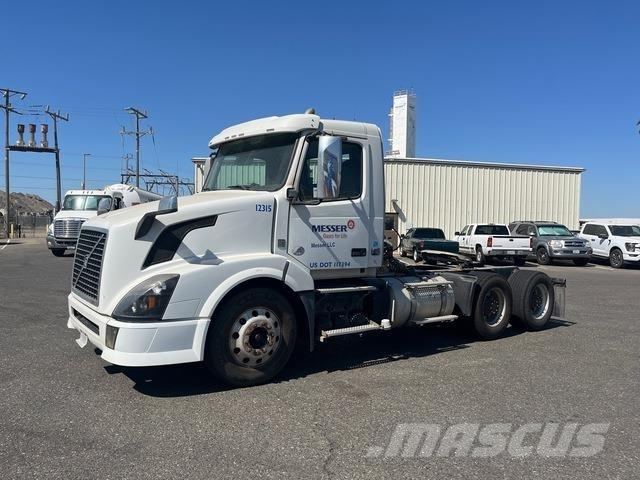 Volvo VNL64T Trekkvogner