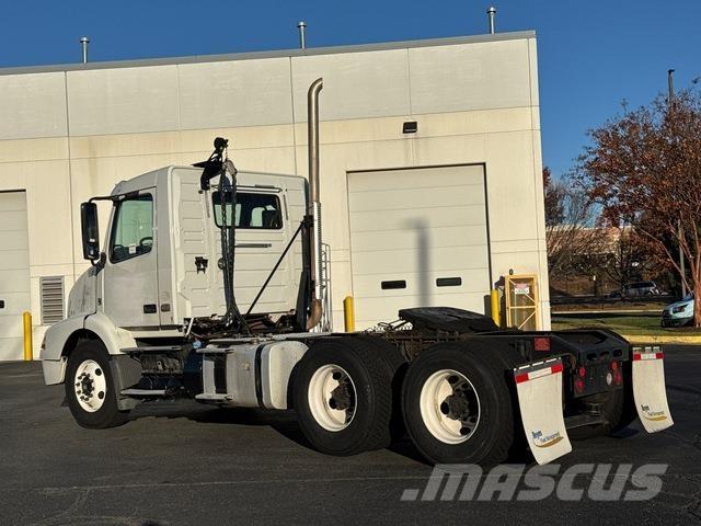 Volvo VNM 200 Trekkvogner