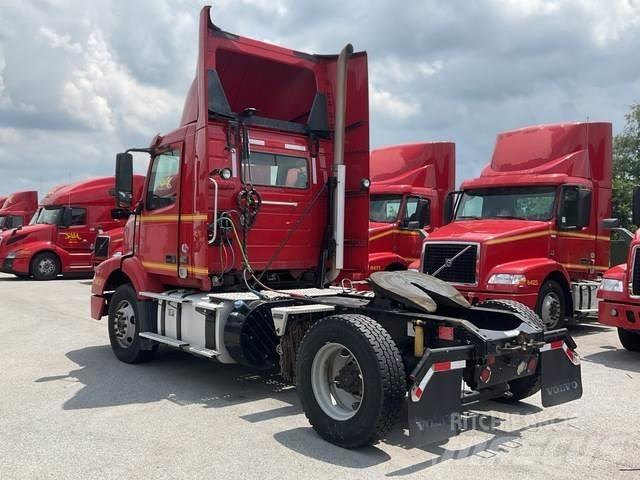 Volvo VNM42T Trekkvogner
