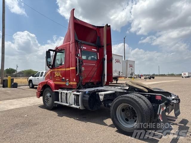 Volvo VNM42T Trekkvogner