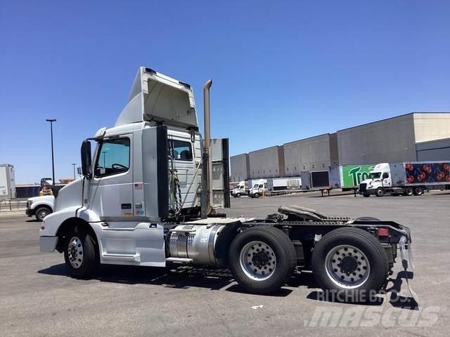 Volvo VNM64T Trekkvogner