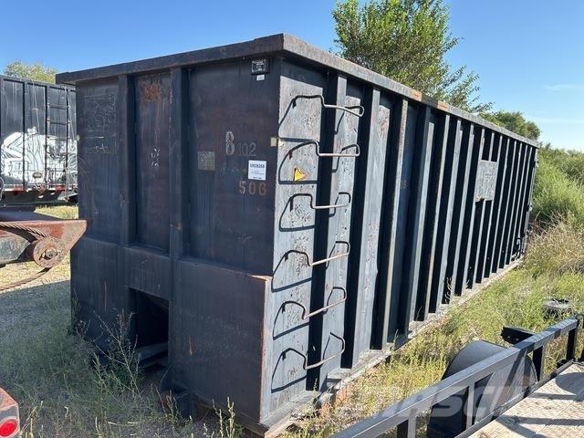 Wastequip  Shipping containere