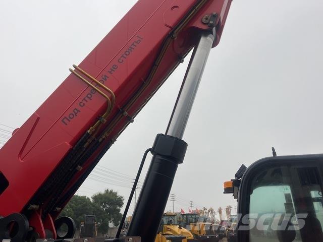 XCMG WF3510 Teleskoplastere