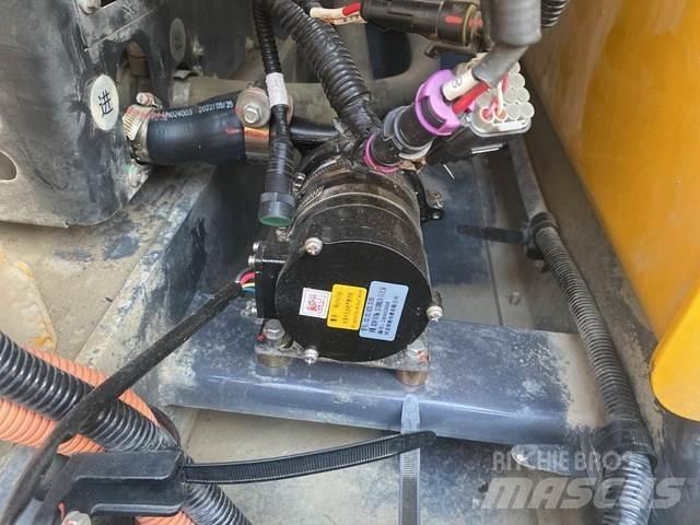 XCMG XE215E Beltegraver