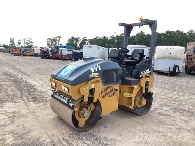 XCMG XMR303S Tandem Valser