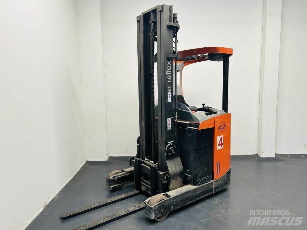 BT RRE140 Skyvemasttruck