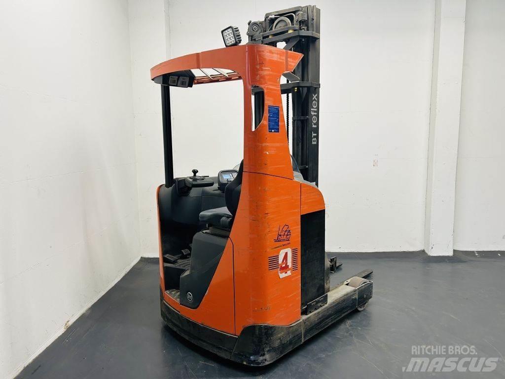 BT RRE140 Skyvemasttruck