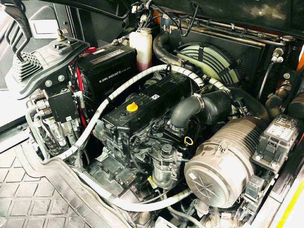 Doosan D30S-7 Diesel Trucker