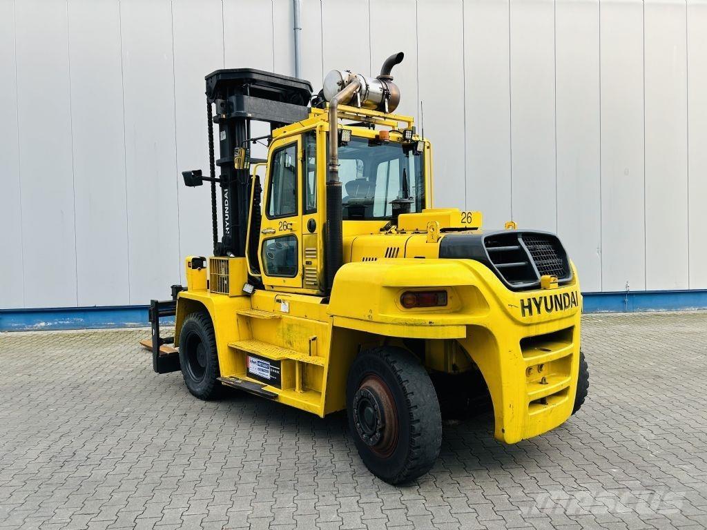 Hyundai 110D-7E Diesel Trucker