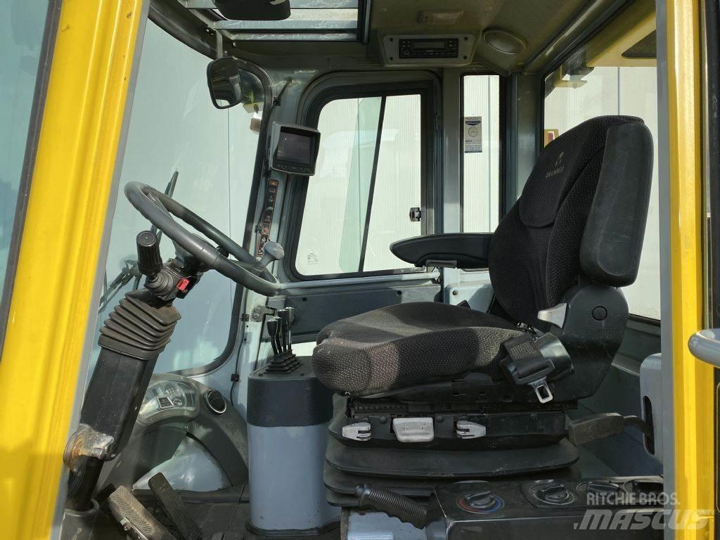 Hyundai 80D-7E Diesel Trucker