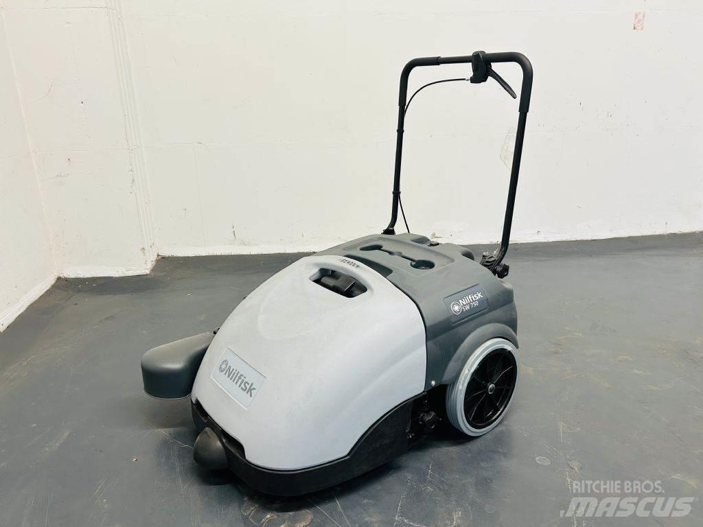 Nilfisk SW750 Feiemaskiner