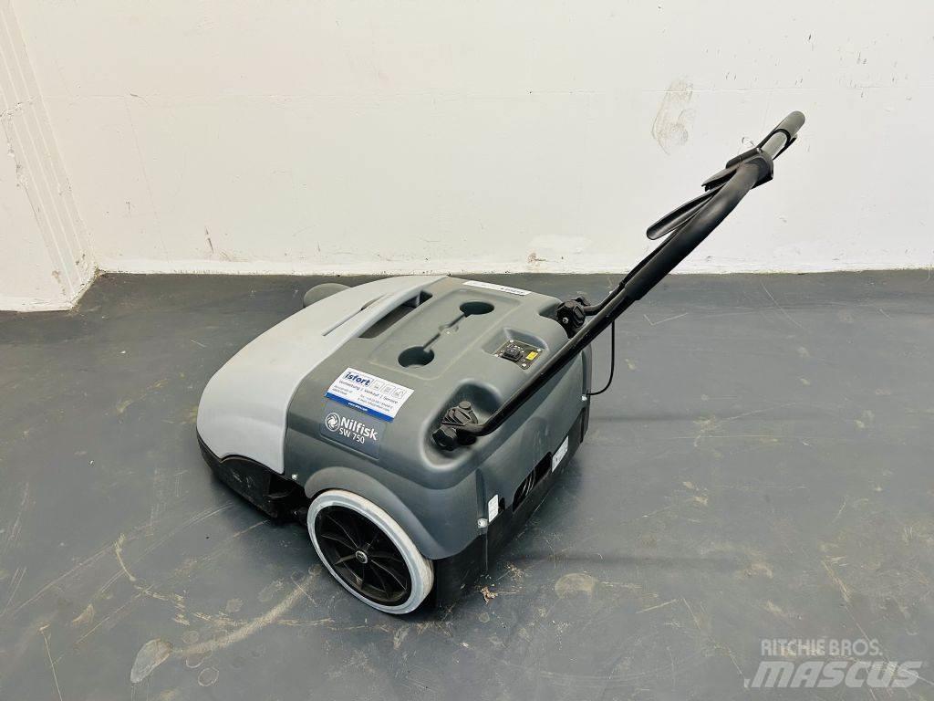 Nilfisk SW750 Feiemaskiner