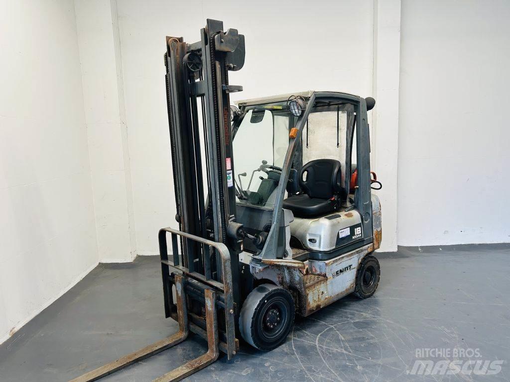 Nissan PD01A18PQ Propan trucker