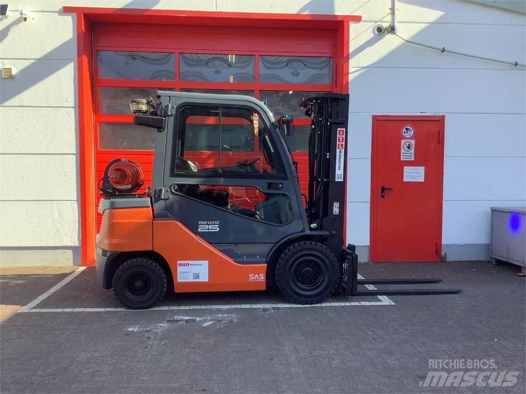 Toyota 8FGF25 Propan trucker