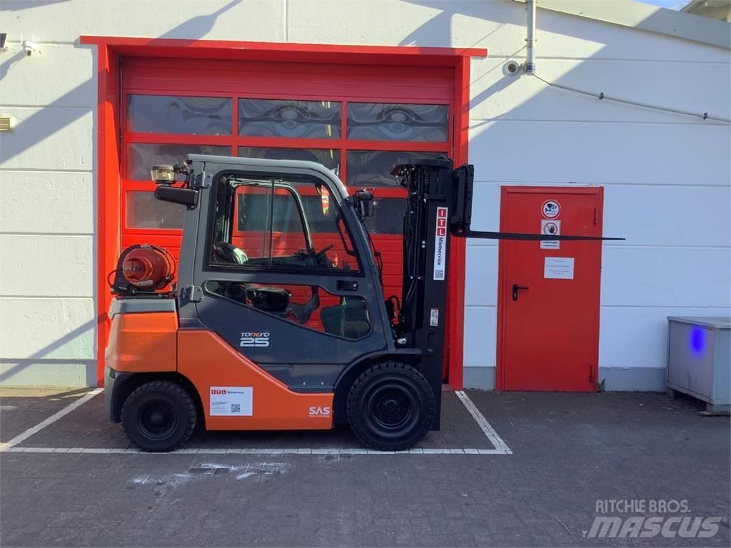 Toyota 8FGF25 Propan trucker