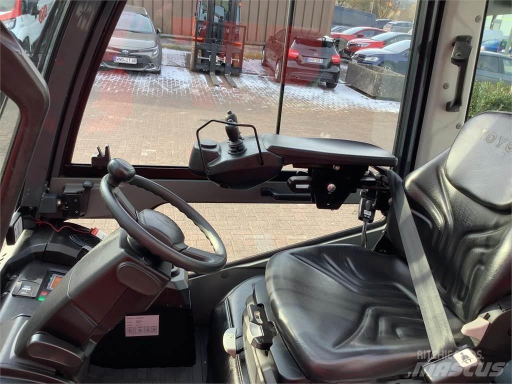 Toyota 8FGJ35F Propan trucker
