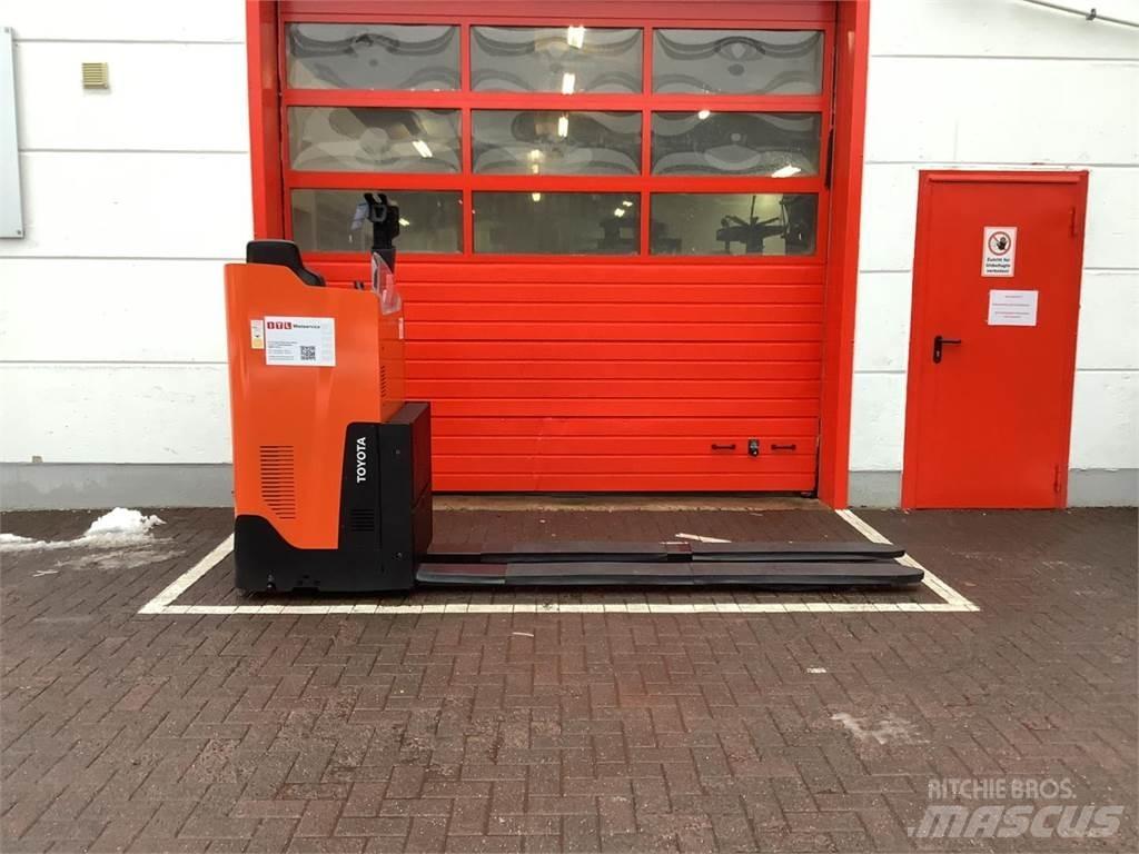 Toyota LSI200 Lavtløftende truck