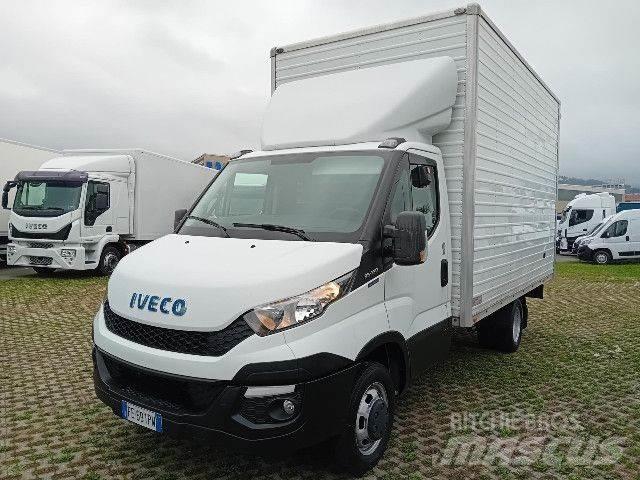 Iveco 35C13 Skapbiler