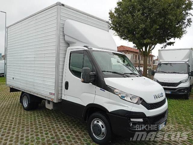 Iveco 35C13 Skapbiler