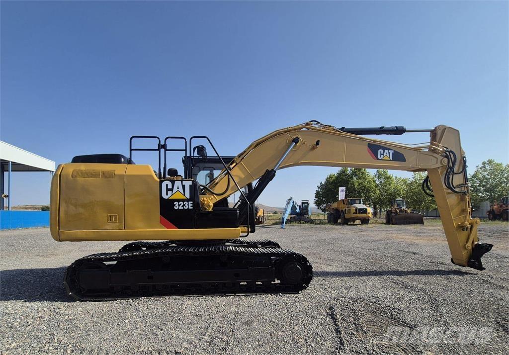 CAT 323ELN Beltegraver