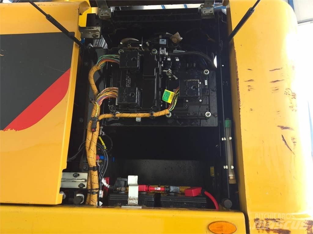 CAT MH3022 Hjulgravere